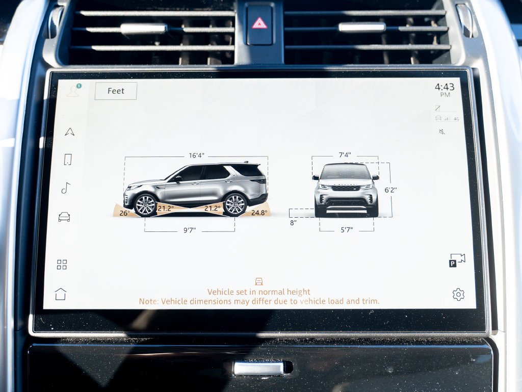 Certified 2025 Land Rover Discovery S AWD/4WD image 27