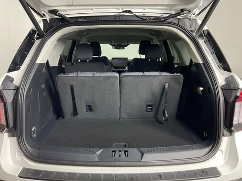 New 2026 Ford Explorer Active RWD image 11