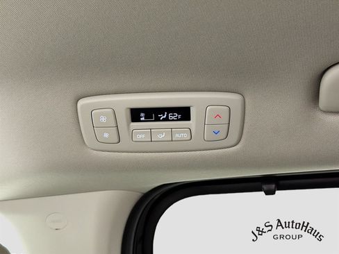 Used 2025 Kia Carnival SX w/ SX Dark Edition Package FWD image 30