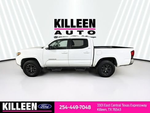 Used 2020 Toyota Tacoma SR5 RWD image 4