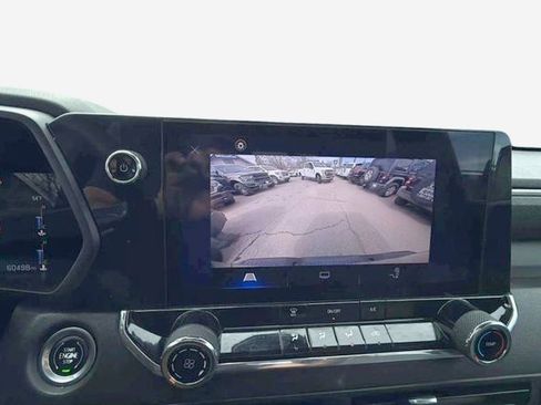 Used 2023 Chevrolet Colorado W/T image 10