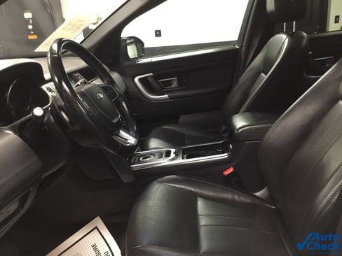Used 2019 Land Rover Discovery Sport HSE image 25