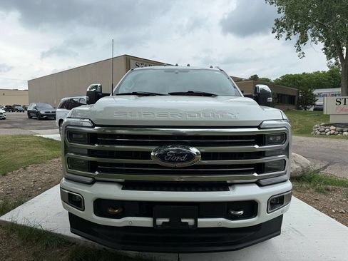 Used 2024 Ford F250 Limited w/ FX4 Off-Road Package AWD/4WD image 8