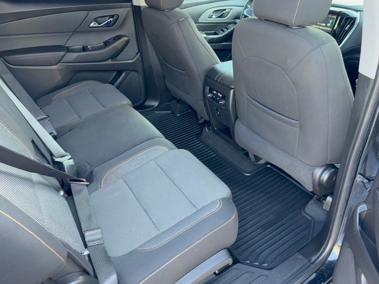 Used 2018 Chevrolet Traverse LS FWD image 29