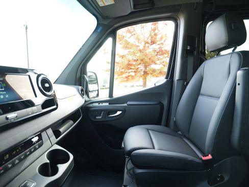 New 2026 Mercedes-Benz Sprinter 2500 image 47