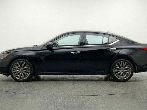 Used 2025 Nissan Altima 2.5 SV image 5