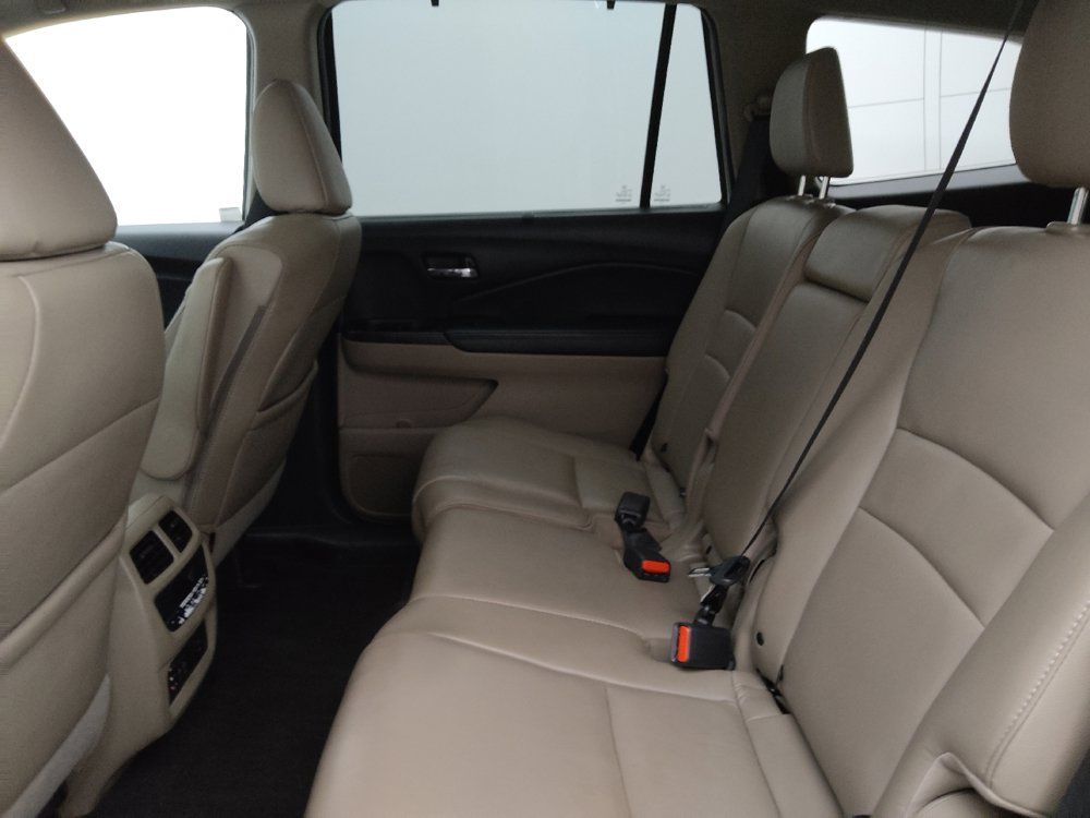 Used 2018 Honda Pilot Touring image 18