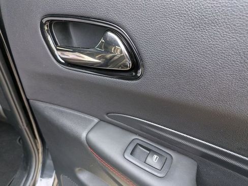 Used 2024 Dodge Durango GT image 32