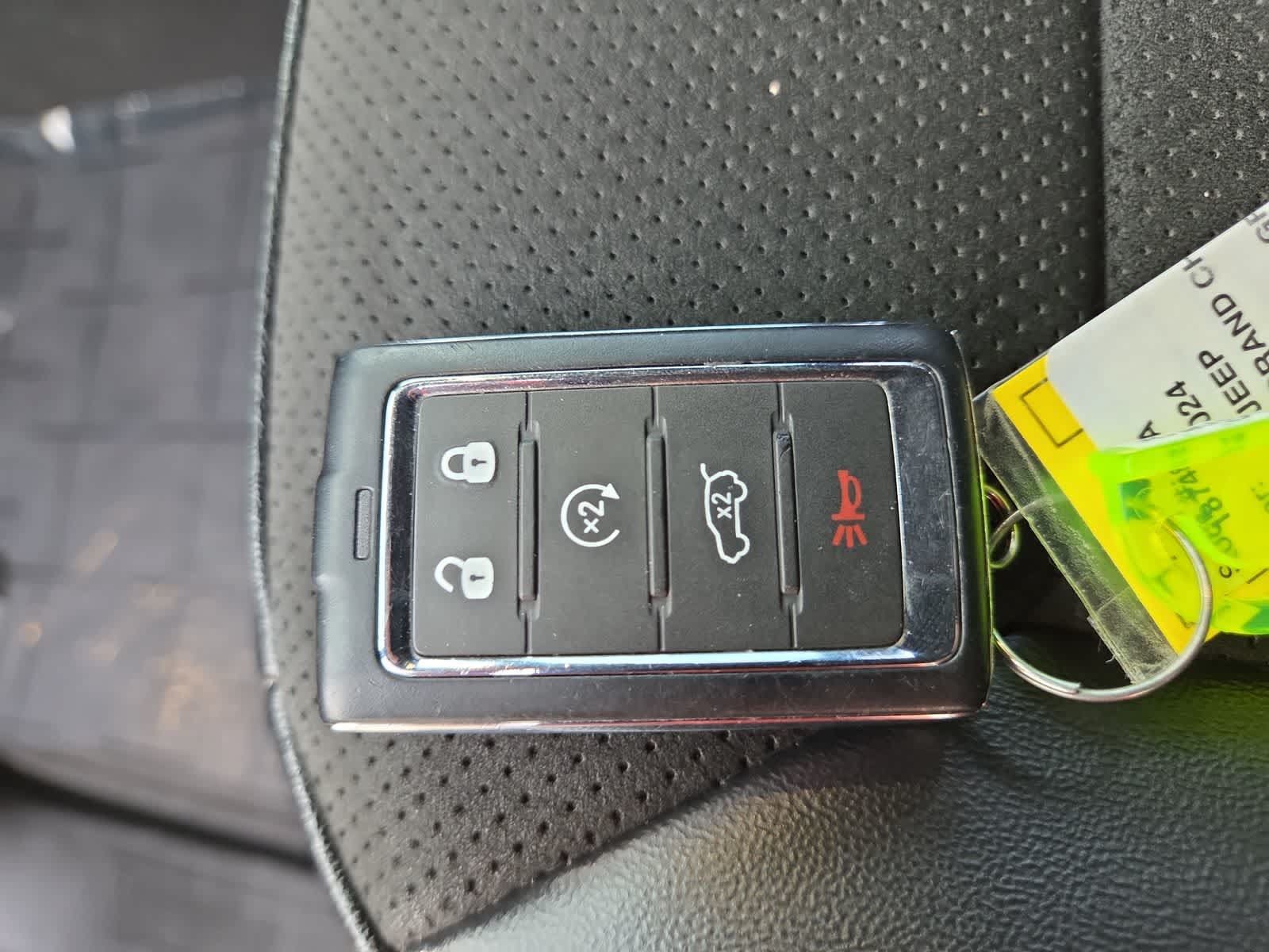 Used 2024 Jeep Grand Cherokee Altitude AWD/4WD image 28