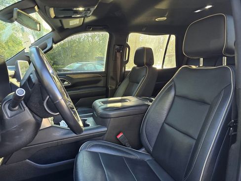 Used 2021 GMC Yukon SLT image 2