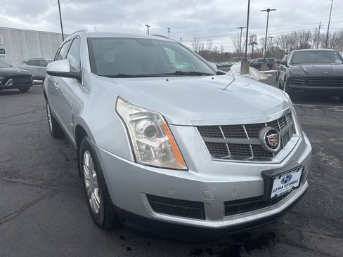 Used 2011 Cadillac SRX Luxury image 3