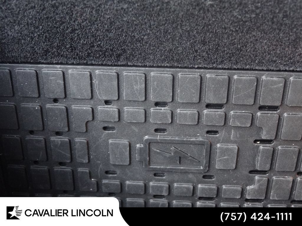 Used 2026 Lincoln Navigator L Premier AWD/4WD image 47