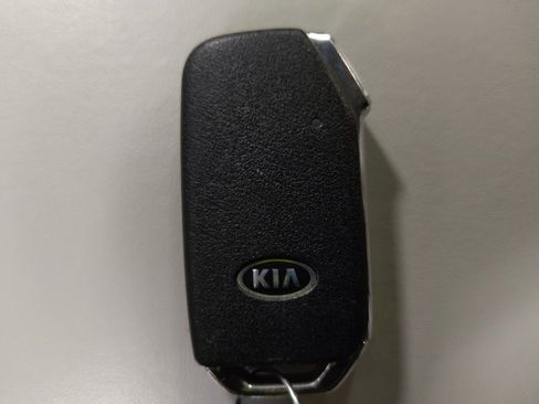 Used 2020 Kia Telluride EX w/ EX Premium Package image 32