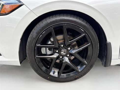 Used 2023 Honda Civic Sport image 29