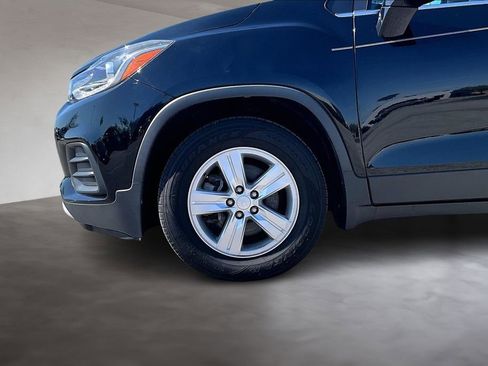 Used 2019 Chevrolet Trax LT w/ LT Convenience Package FWD image 10