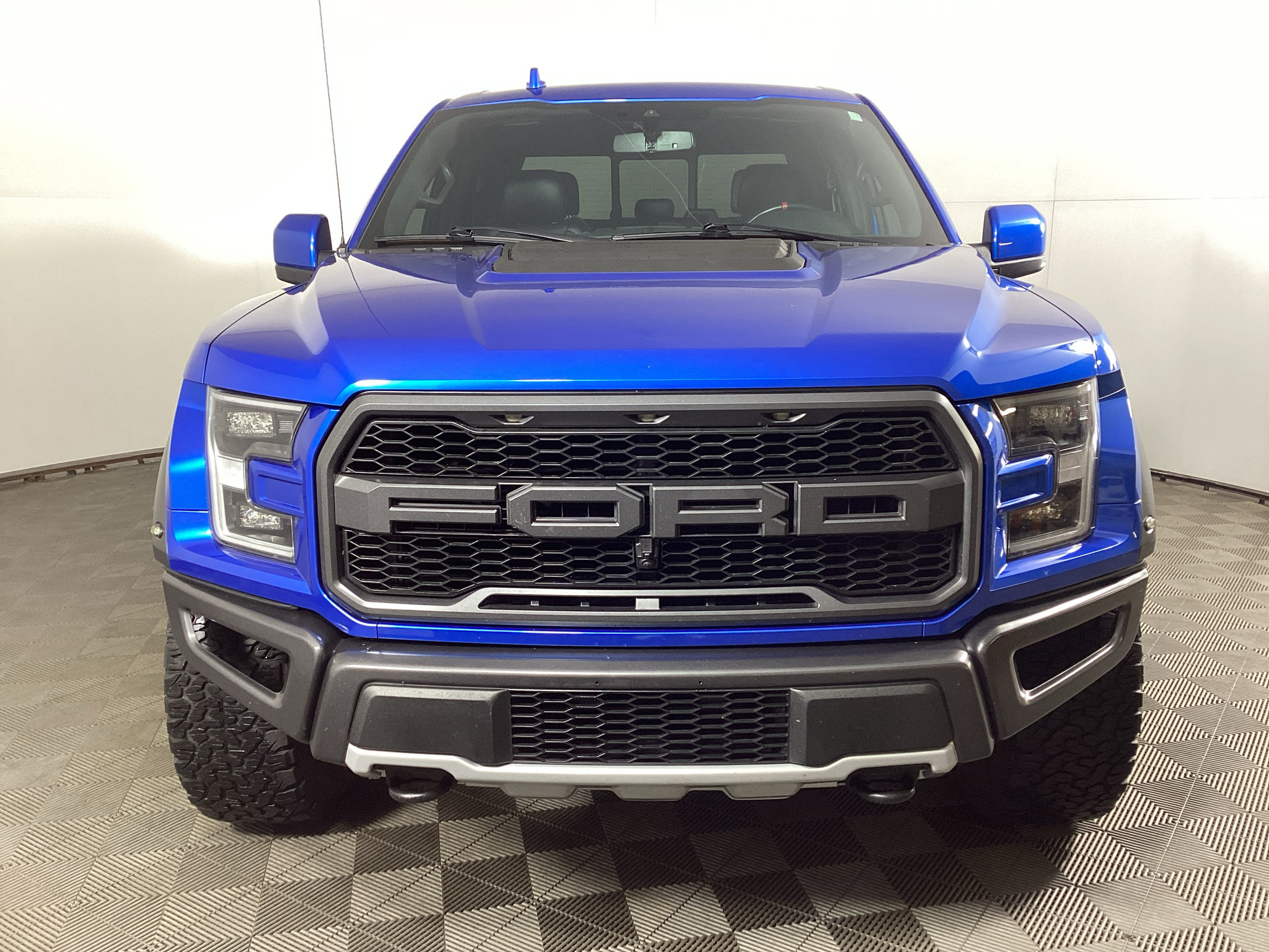 Used 2019 Ford F150 Raptor w/ Equipment Group 802A Luxury AWD/4WD image 8