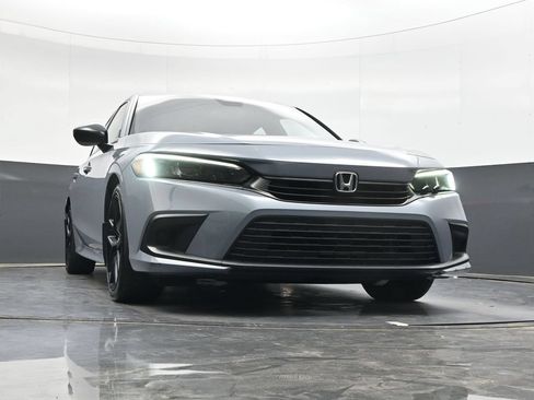 Used 2023 Honda Civic Sport image 28