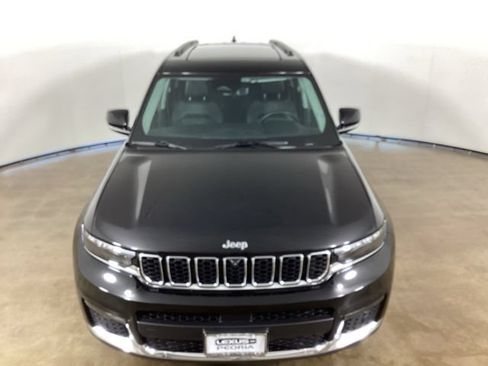 Used 2022 Jeep Grand Cherokee L Limited w/ Luxury Tech Group II AWD/4WD image 3
