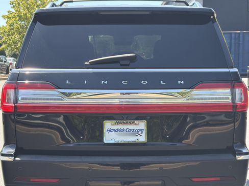 Used 2020 Lincoln Navigator Reserve w/ Luxury Package AWD/4WD image 23