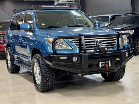 Used 2010 Lexus LX 570 4WD w/ Luxury Pkg image 5