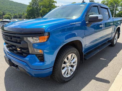 Used 2022 Chevrolet Silverado 1500 Custom AWD/4WD image 1