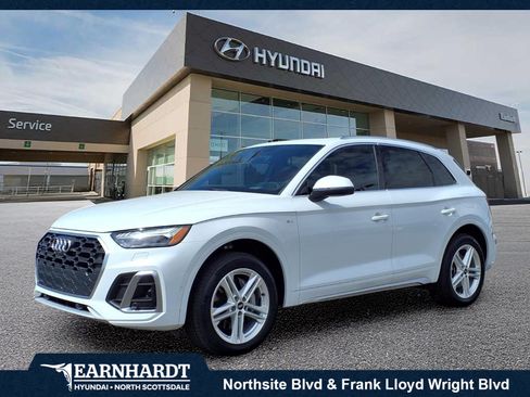 Used 2021 Audi Q5 e Prestige w/ Prestige Package AWD/4WD image 1