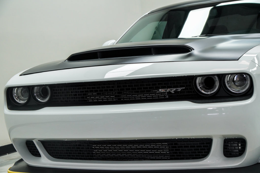 Used 2018 Dodge Challenger SRT Demon RWD image 2