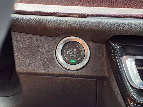 Used 2025 Chevrolet Traverse RS w/ LPO, Floor Liner Package image 9