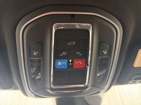 Used 2022 Jeep Grand Cherokee L Laredo AWD/4WD image 15