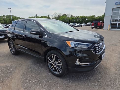 Certified 2022 Ford Edge Titanium w/ Equipment Group 301A AWD/4WD image 12