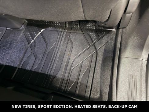 Used 2021 Chevrolet Equinox LT image 25