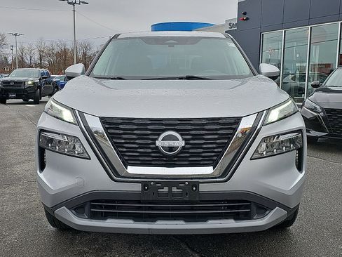 Certified 2023 Nissan Rogue SV image 2