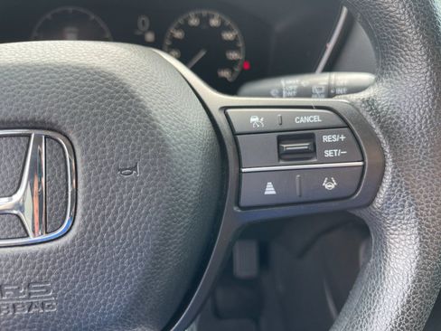 Used 2025 Honda CR-V LX image 27
