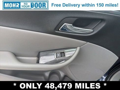 Used 2017 Chevrolet Impala Premier w/ Enhanced Convenience Package FWD image 31