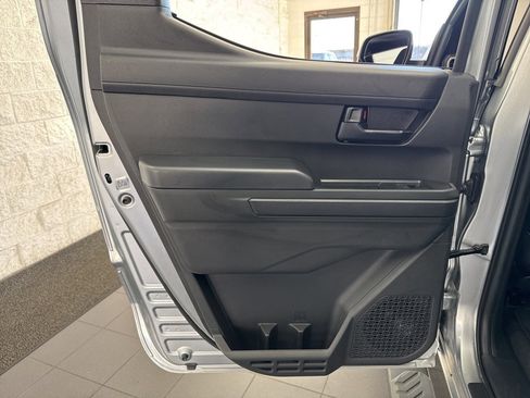 Certified 2025 Toyota Tacoma SR5 image 41