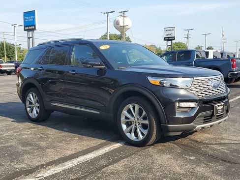 Used 2022 Ford Explorer Platinum w/ Technology Package AWD/4WD image 3
