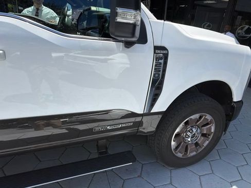 Used 2025 Ford F250 King Ranch AWD/4WD image 7