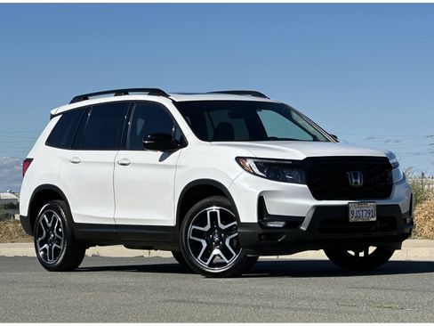 Used 2023 Honda Passport Elite image 2