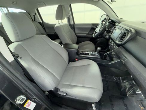 Used 2018 Toyota Tacoma SR w/ SR Convenience Package image 26