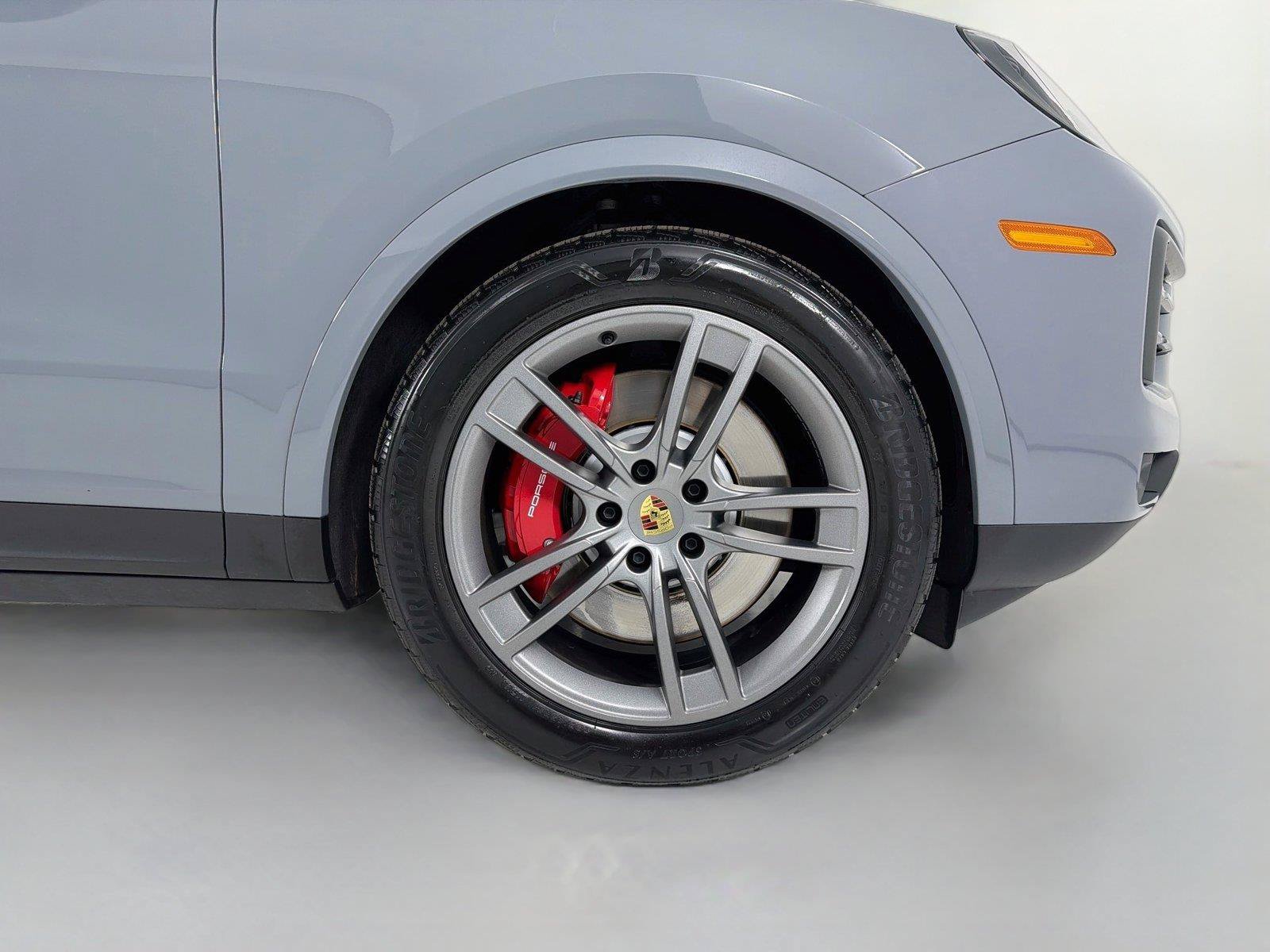 Used 2024 Porsche Cayenne S AWD/4WD image 31
