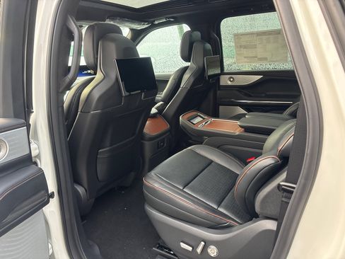 New 2026 Lincoln Navigator L Black Label image 28