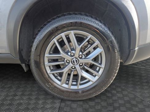 Used 2023 Nissan Rogue S image 33