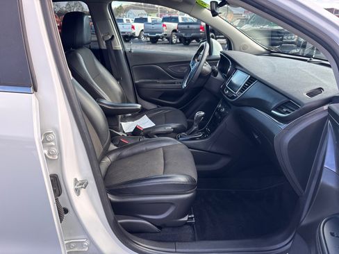 Used 2020 Buick Encore Preferred image 15