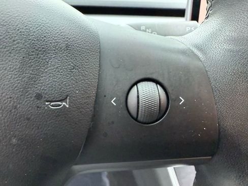 Used 2020 Tesla Model 3 Performance image 33