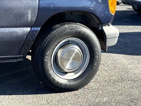 Used 2003 Ford E-350 and Econoline 350 XL image 5