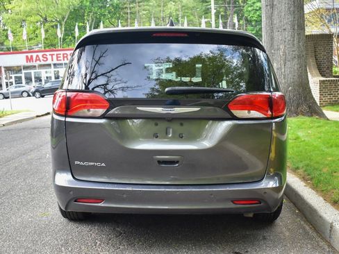 Used 2019 Chrysler Pacifica L FWD image 7