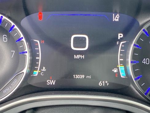 Used 2022 Chrysler Pacifica Touring-L w/ S Appearance Package image 19