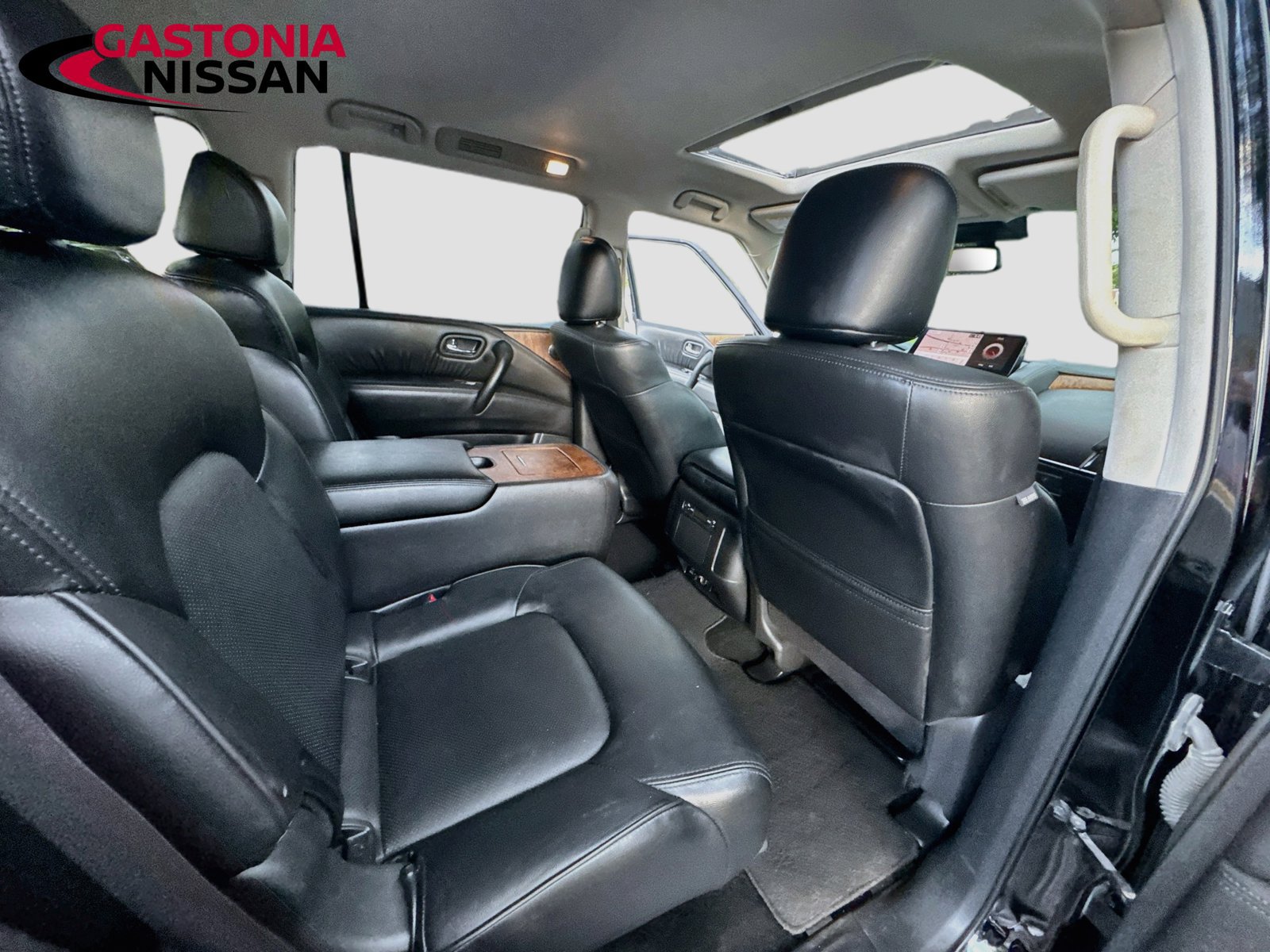 Used 2024 Nissan Armada SL w/ Captain's Chairs Package AWD/4WD image 37