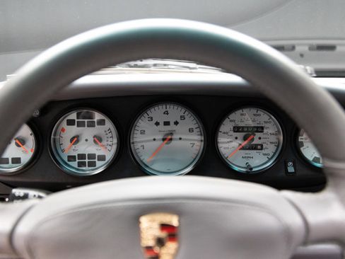 Used 1997 Porsche 911 Carrera RWD image 14