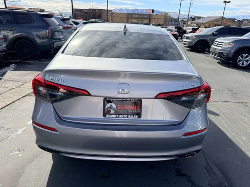 Used 2023 Honda Civic Sport image 5
